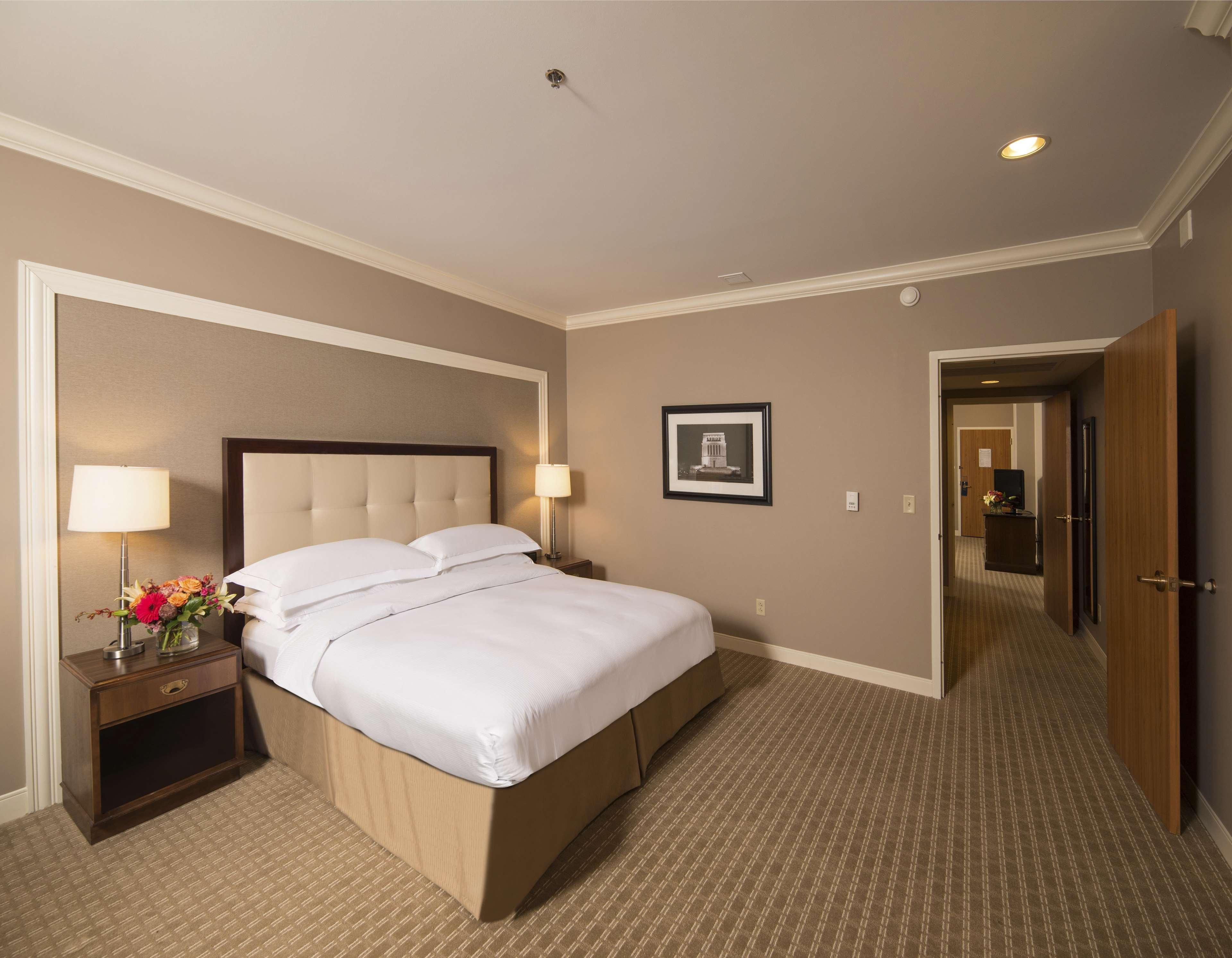 Hilton Indianapolis Hotel & Suites Luaran gambar