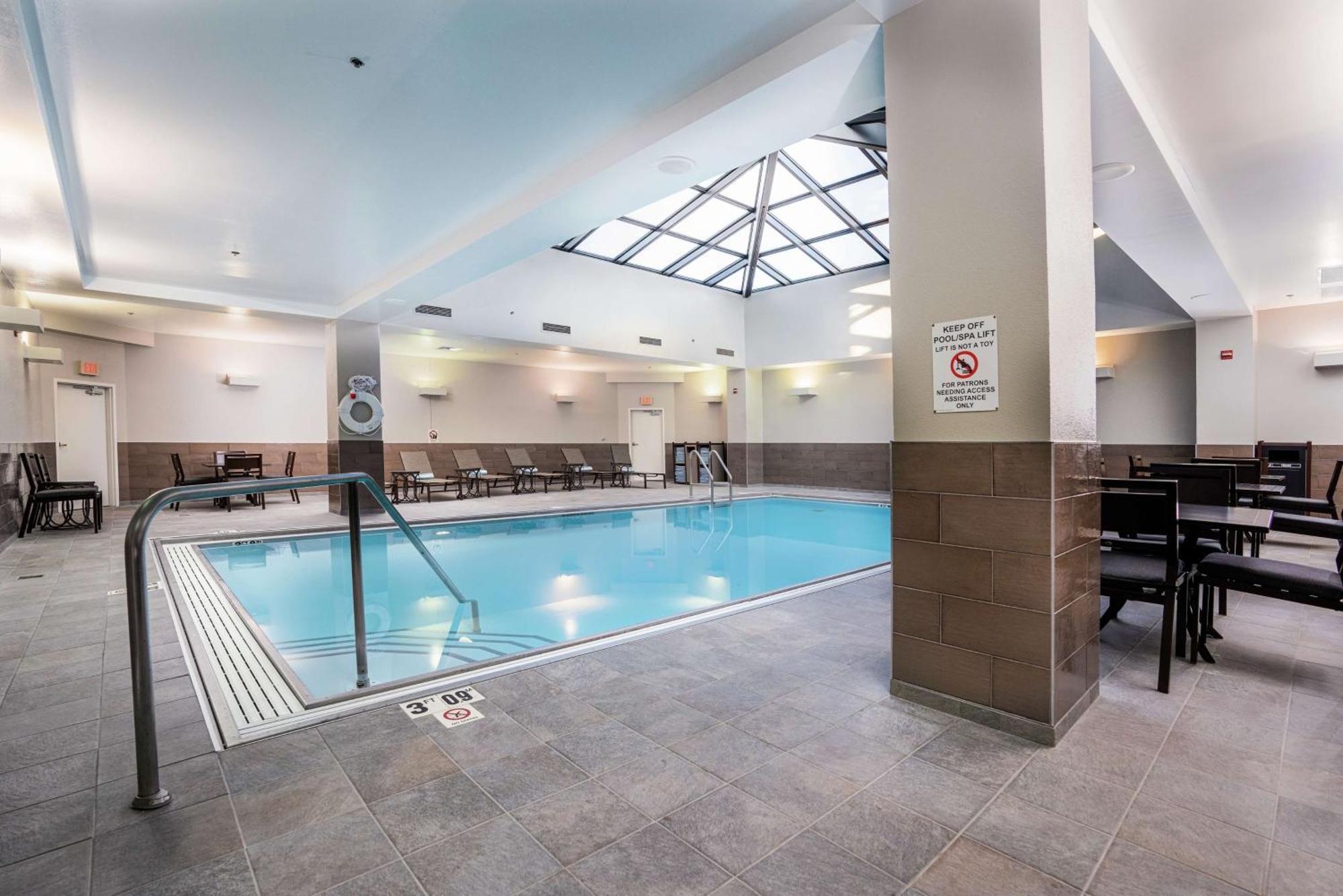 Hilton Indianapolis Hotel & Suites Luaran gambar